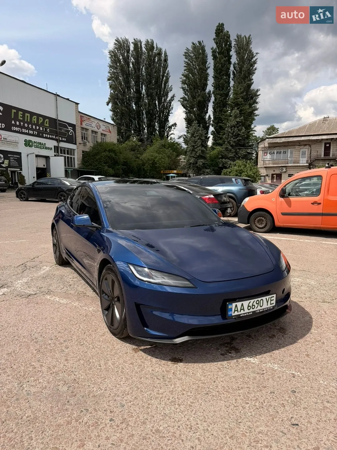 2024 Tesla Model 3 - фото 1