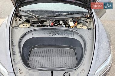 Седан Tesla Model 3 2024 в Киеве