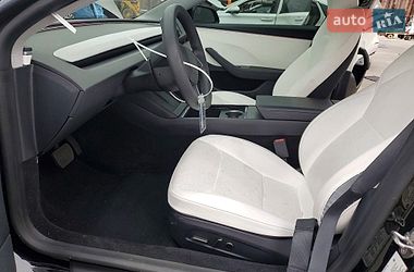 Седан Tesla Model 3 2024 в Львові