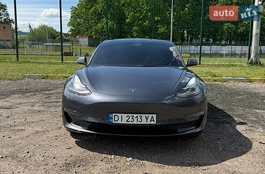Седан Tesla Model 3 2022 в Киеве