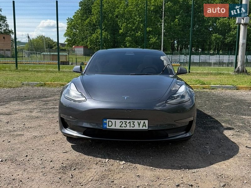 Седан Tesla Model 3 2022 в Киеве