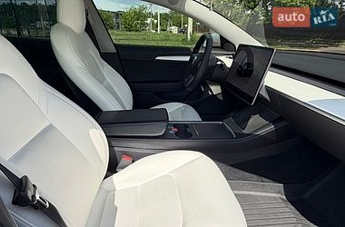 Седан Tesla Model 3 2022 в Киеве