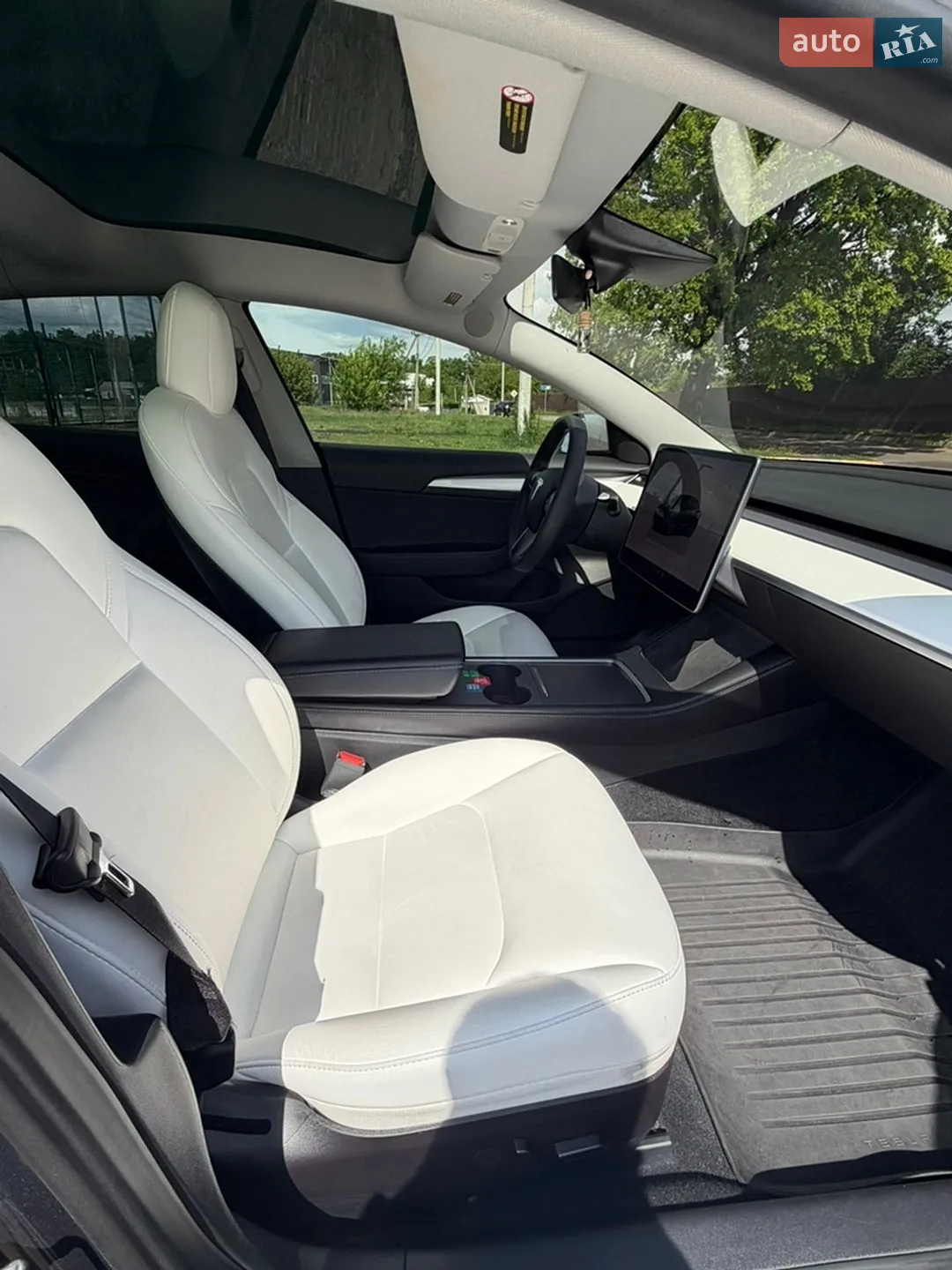2022 Tesla Model 3 - мініатюра 15