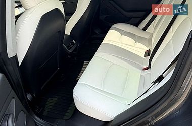 Седан Tesla Model 3 2022 в Киеве