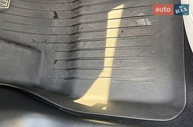 Седан Tesla Model 3 2022 в Киеве