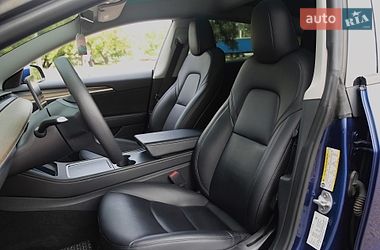 Седан Tesla Model 3 2023 в Києві