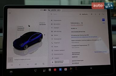 Седан Tesla Model 3 2023 в Києві