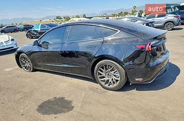 Седан Tesla Model 3 2024 в Львове