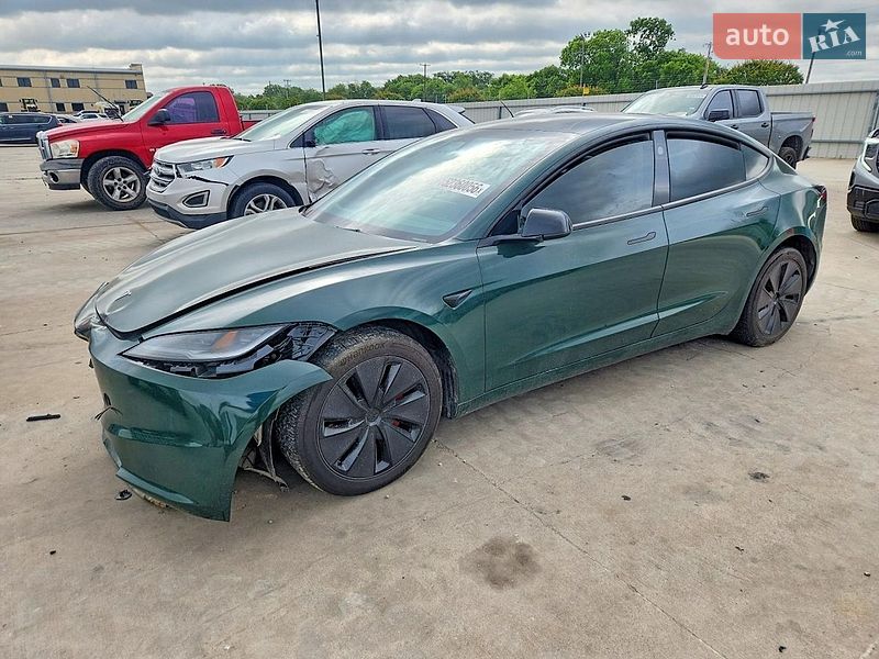 Tesla Model 3 2024
