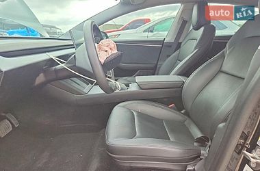 Седан Tesla Model 3 2024 в Львове