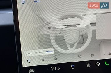 Седан Tesla Model 3 2024 в Києві