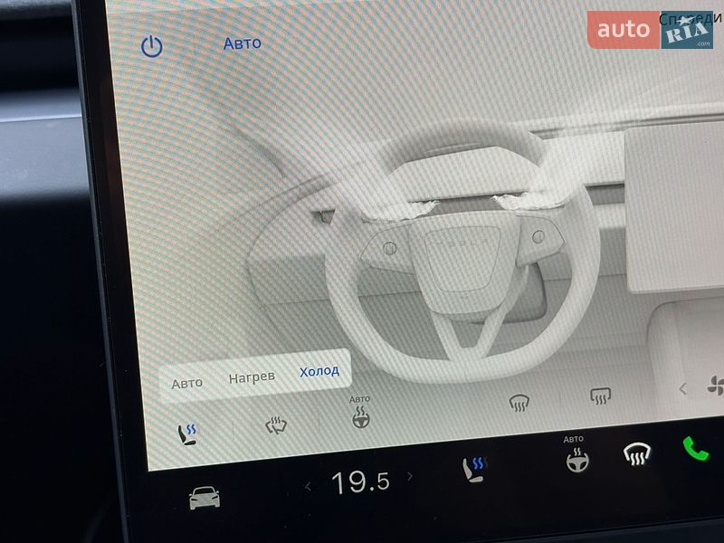 Седан Tesla Model 3 2024 в Києві