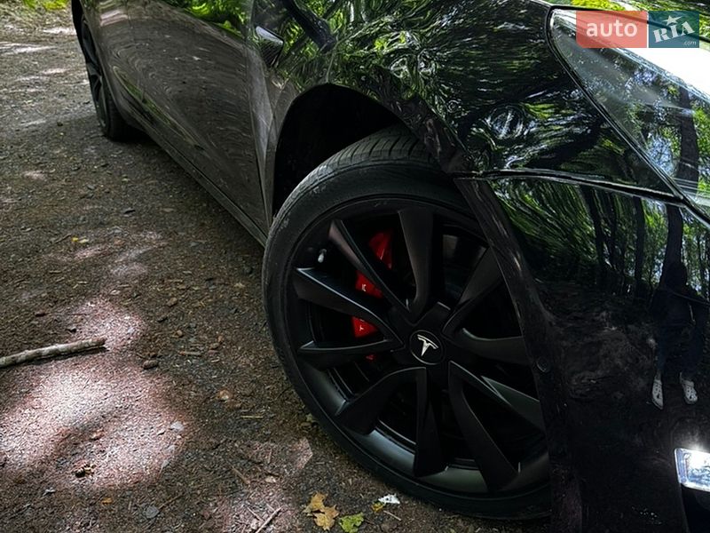 Седан Tesla Model 3 2018 в Луцьку