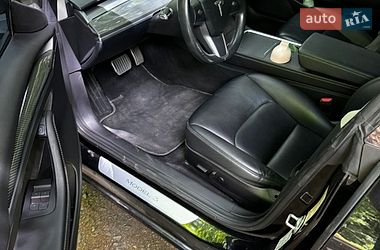 Седан Tesla Model 3 2018 в Луцьку