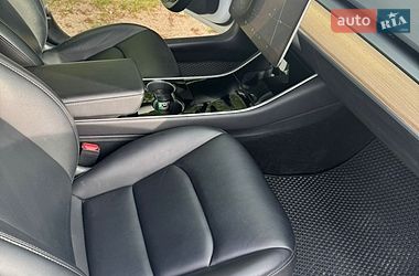 Седан Tesla Model 3 2019 в Василькові