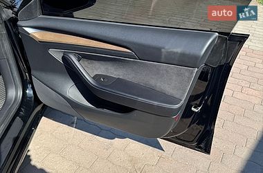 Седан Tesla Model 3 2022 в Дніпрі