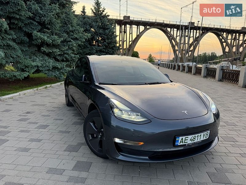 Tesla Model 3 2023