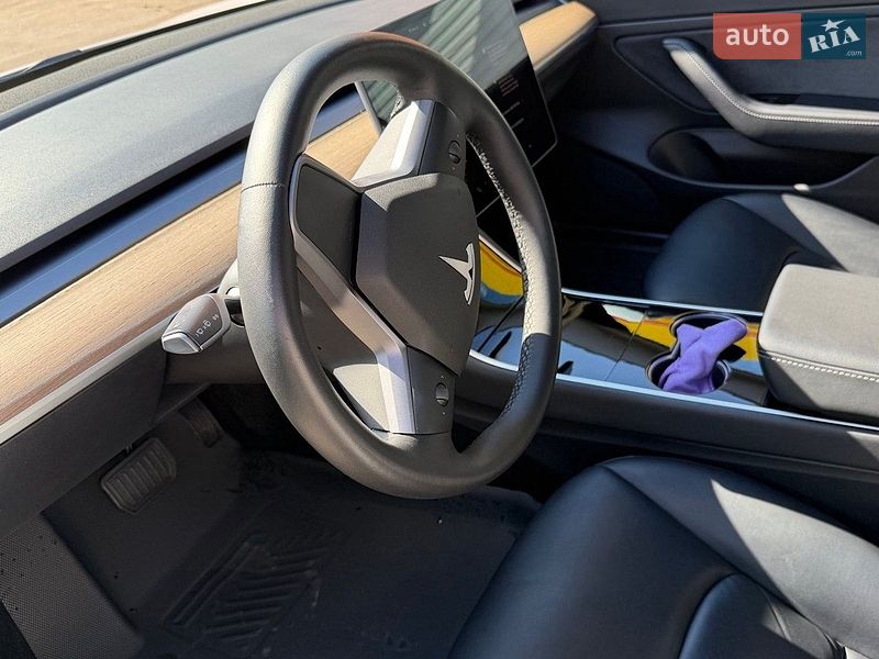 Седан Tesla Model 3 2020 в Харкові