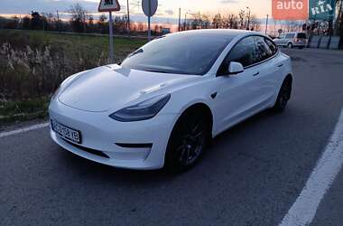Седан Tesla Model 3 2021 в Луцке