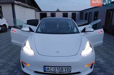Седан Tesla Model 3 2021 в Луцке