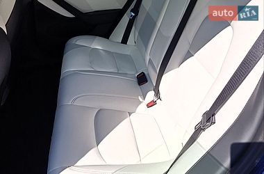 Седан Tesla Model 3 2020 в Киеве