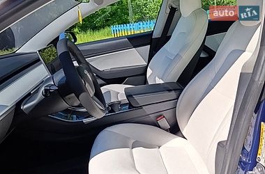 Седан Tesla Model 3 2020 в Киеве