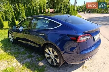 Седан Tesla Model 3 2020 в Киеве