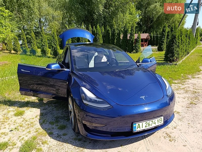 Tesla Model 3 2020