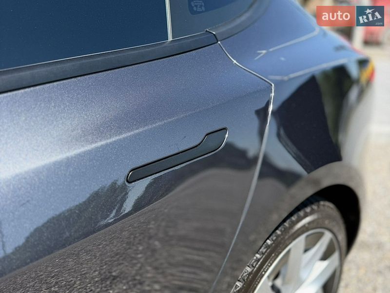 Седан Tesla Model 3 2024 в Вінниці