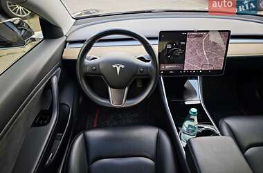 Седан Tesla Model 3 2019 в Харкові