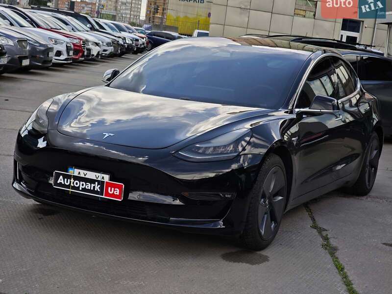 Седан Tesla Model 3 2019 в Харкові