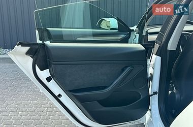 Седан Tesla Model 3 2022 в Днепре
