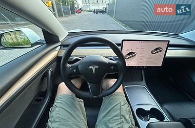 Седан Tesla Model 3 2022 в Днепре