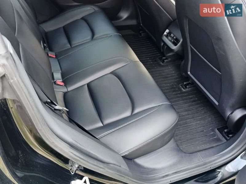 Седан Tesla Model 3 2021 в Киеве