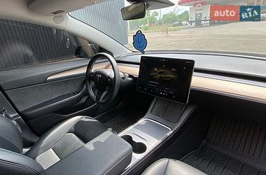 Седан Tesla Model 3 2022 в Днепре