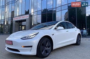 Седан Tesla Model 3 2020 в Житомирі