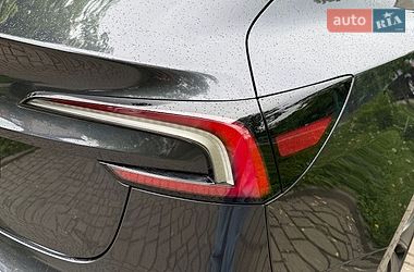 Седан Tesla Model 3 2025 в Житомирі
