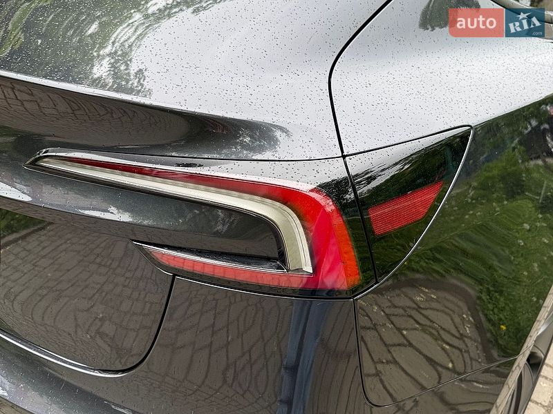 Седан Tesla Model 3 2025 в Житомирі