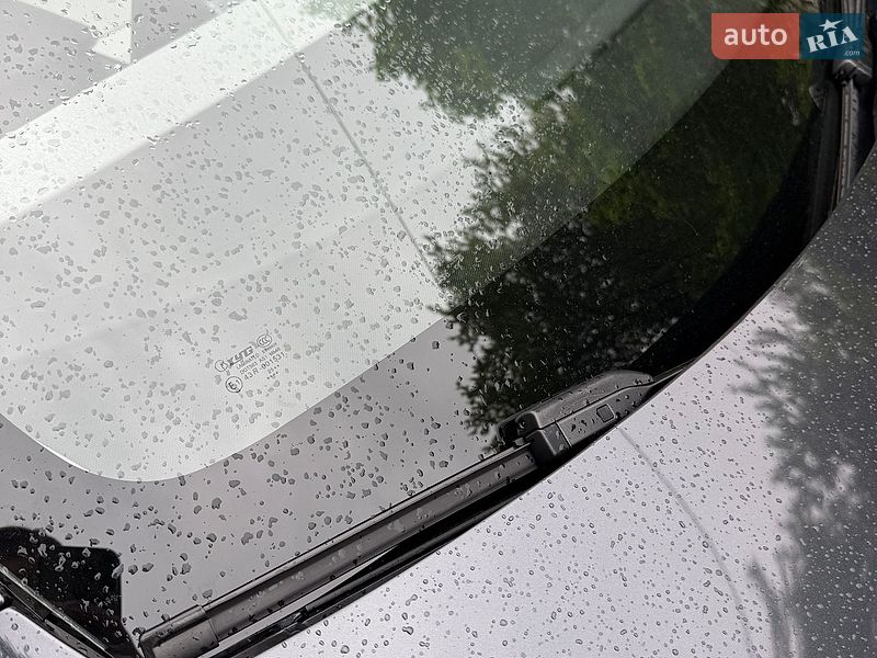 Седан Tesla Model 3 2025 в Житомирі