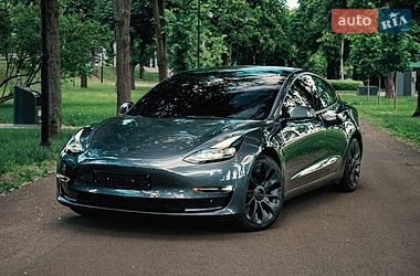 Седан Tesla Model 3 2022 в Броварах