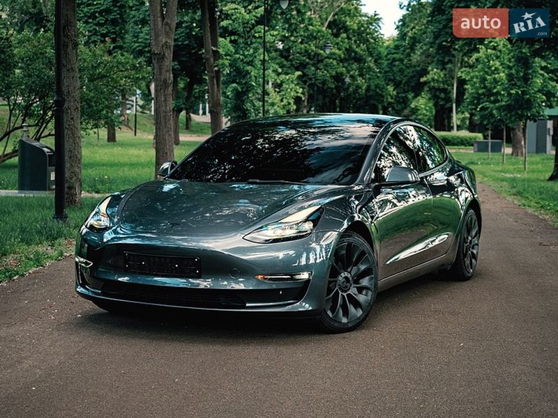 Tesla Model 3 2022