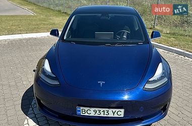 Седан Tesla Model 3 2019 в Львове