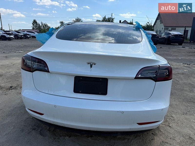 Седан Tesla Model 3 2019 в Луцьку