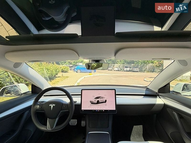 Седан Tesla Model 3 2022 в Одессе
