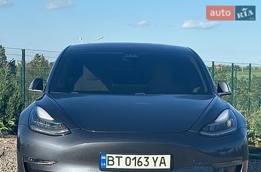 Седан Tesla Model 3 2018 в Одесі