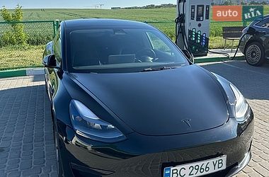 Седан Tesla Model 3 2022 в Тернополе