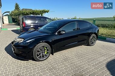 Седан Tesla Model 3 2022 в Тернополе