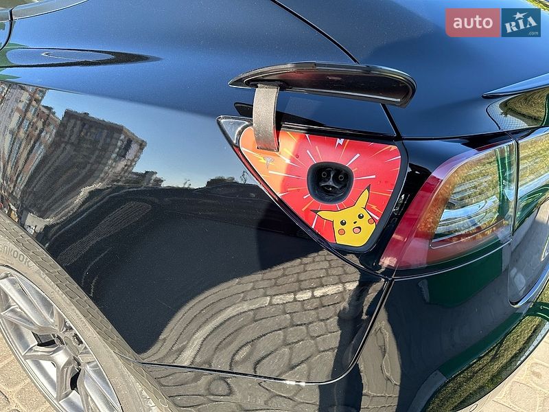 Седан Tesla Model 3 2022 в Тернополе