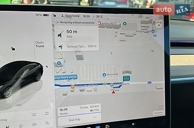 Седан Tesla Model 3 2022 в Тернополе