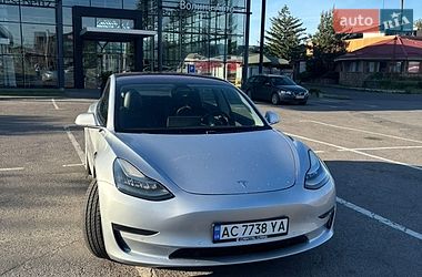 Седан Tesla Model 3 2018 в Луцке